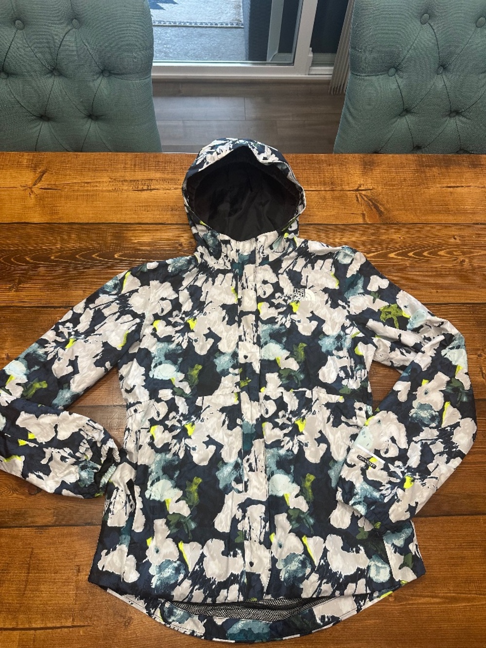 Girl’s Northface rain jacket